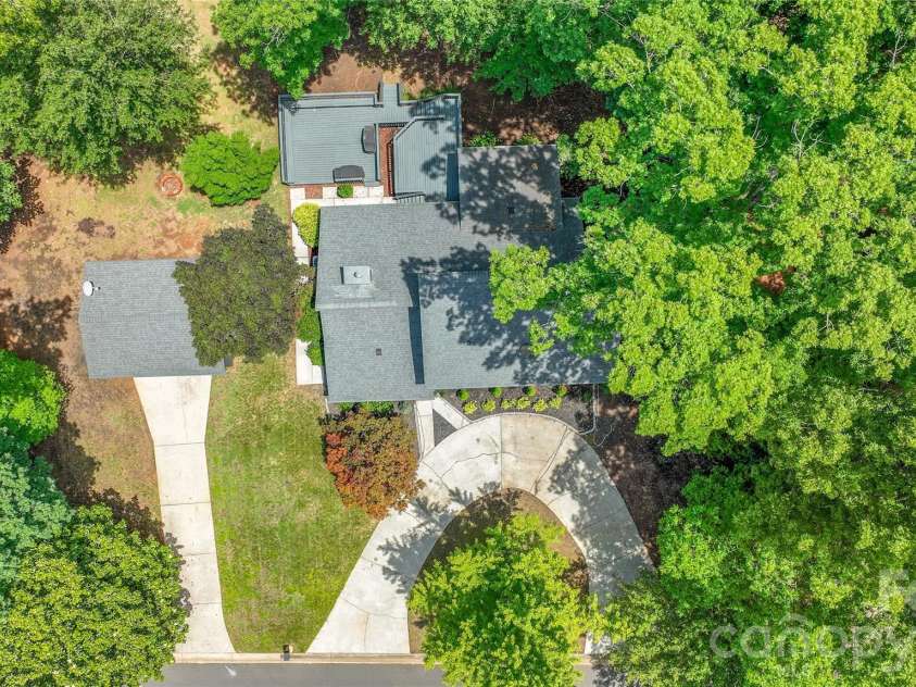 7917 Serendipity Lane, Charlotte, NC 28277.  MLS# CAR4389699, YatesRealty ID 33175. 