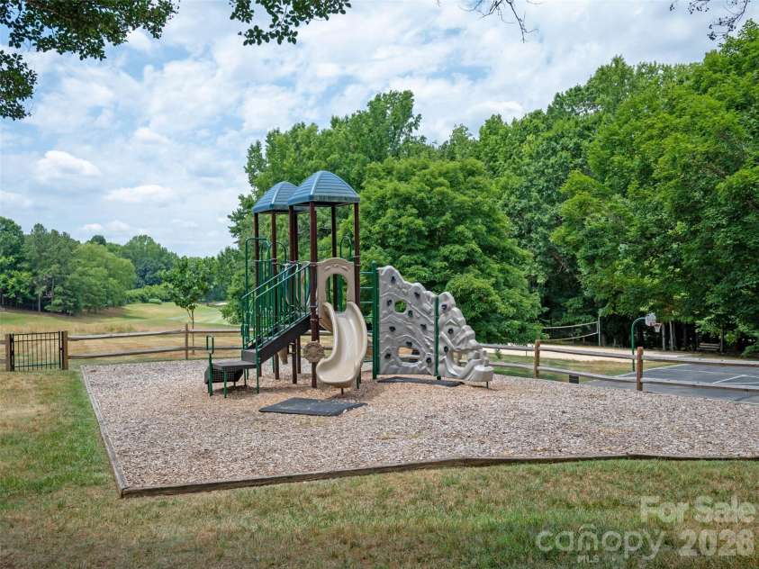 7917 Serendipity Lane, Charlotte, NC 28277.  MLS# CAR4389699, YatesRealty ID 33175. 