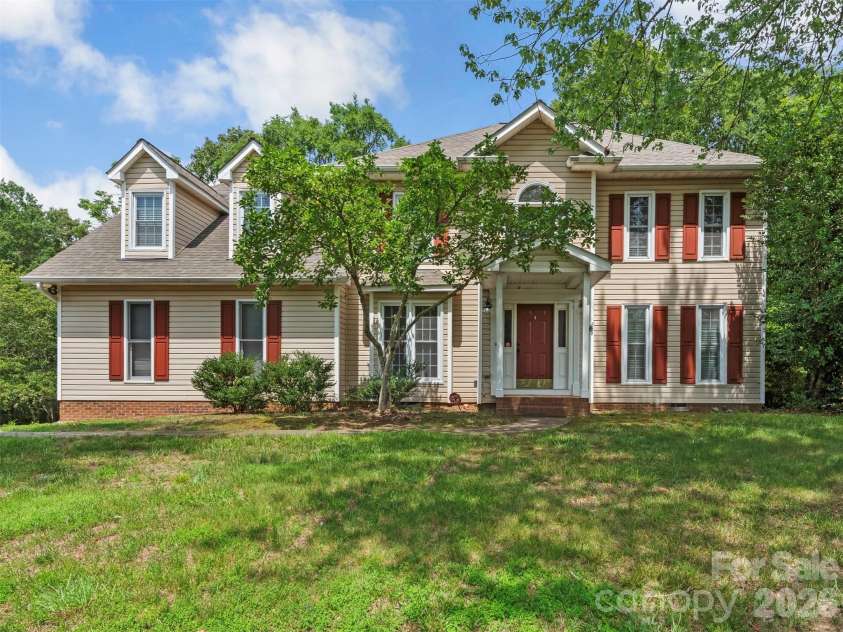 14437 Raynham Drive, Charlotte, NC 28262.  MLS# CAR4398185, YatesRealty ID 33176. 