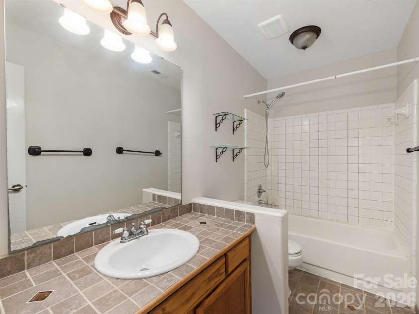 14437 Raynham Drive, Charlotte, NC 28262.  MLS# CAR4398185, YatesRealty ID 33176. 