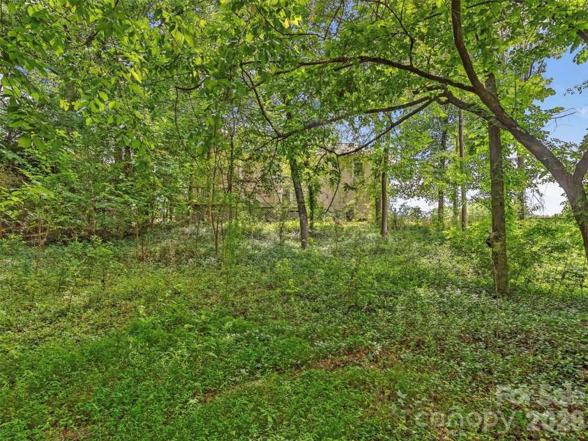 14437 Raynham Drive, Charlotte, NC 28262.  MLS# CAR4398185, YatesRealty ID 33176. 