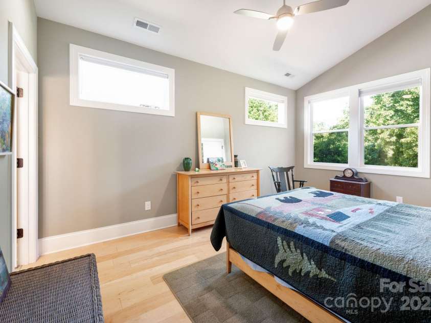 33 Penley Park Drive, Weaverville, NC 28787.  MLS# CAR4286490, YatesRealty ID 33176. 