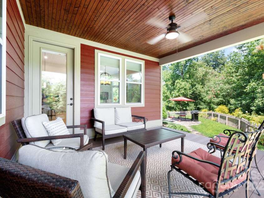 33 Penley Park Drive, Weaverville, NC 28787.  MLS# CAR4286490, YatesRealty ID 33176. 
