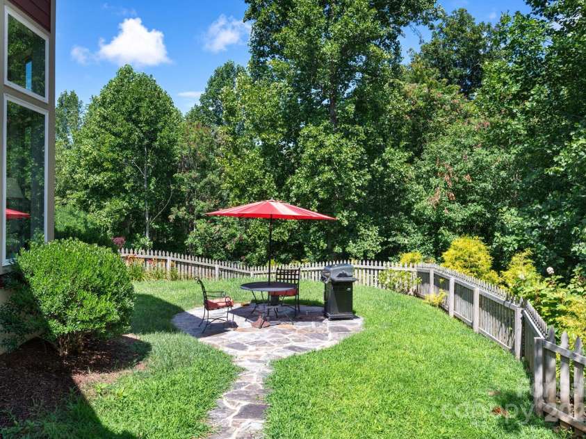 33 Penley Park Drive, Weaverville, NC 28787.  MLS# CAR4286490, YatesRealty ID 33176. 