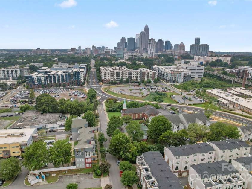 1204 Caldwell Street, Charlotte, NC 28206.  MLS# CAR4290307, YatesRealty ID 33177. 