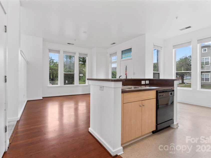 1204 Caldwell Street, Charlotte, NC 28206.  MLS# CAR4290307, YatesRealty ID 33177. 