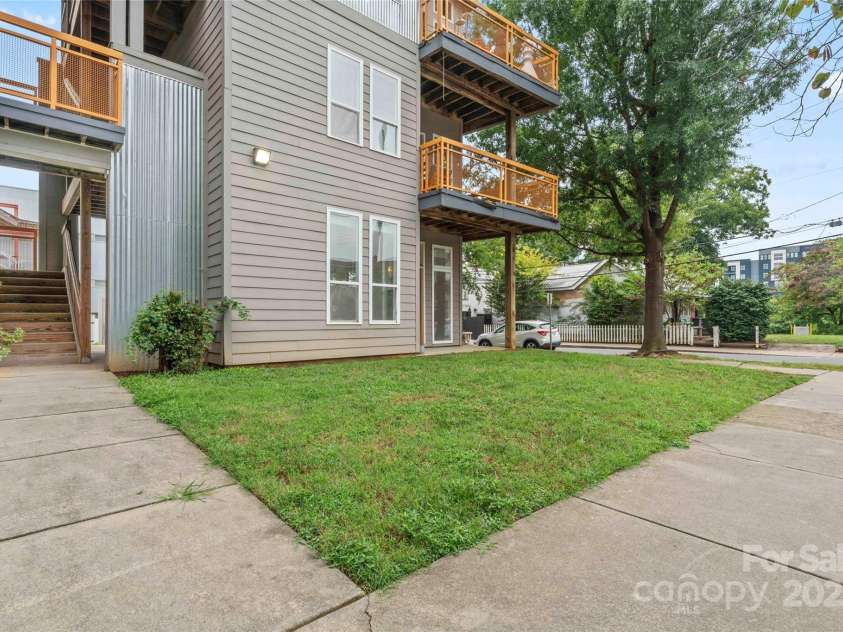 1204 Caldwell Street, Charlotte, NC 28206.  MLS# CAR4290307, YatesRealty ID 33177. 
