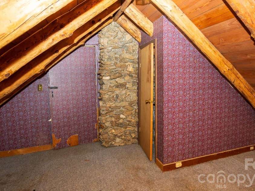 305 Melanie Lane, Black Mountain, NC 28711.  MLS# CAR4396902, YatesRealty ID 33177. 