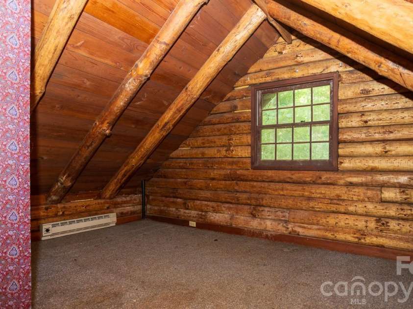 305 Melanie Lane, Black Mountain, NC 28711.  MLS# CAR4396902, YatesRealty ID 33177. 