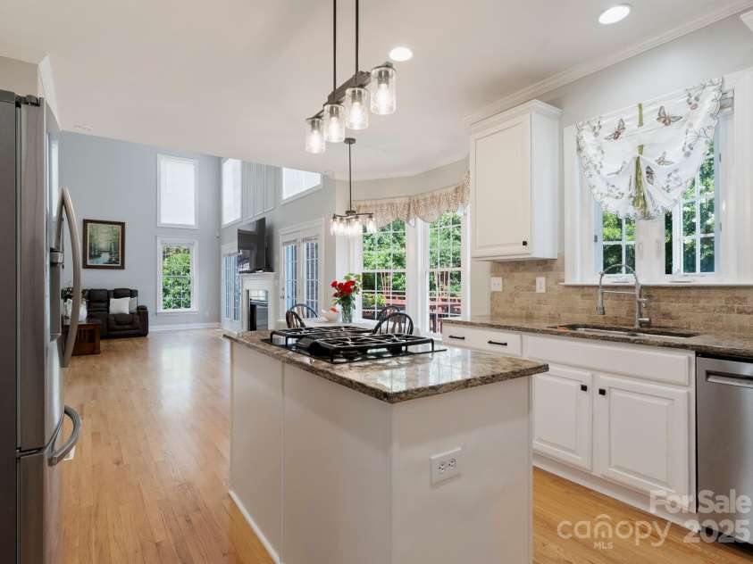 3304 Taviston Drive, Waxhaw, NC 28173.  MLS# CAR4234395, YatesRealty ID 33178. 