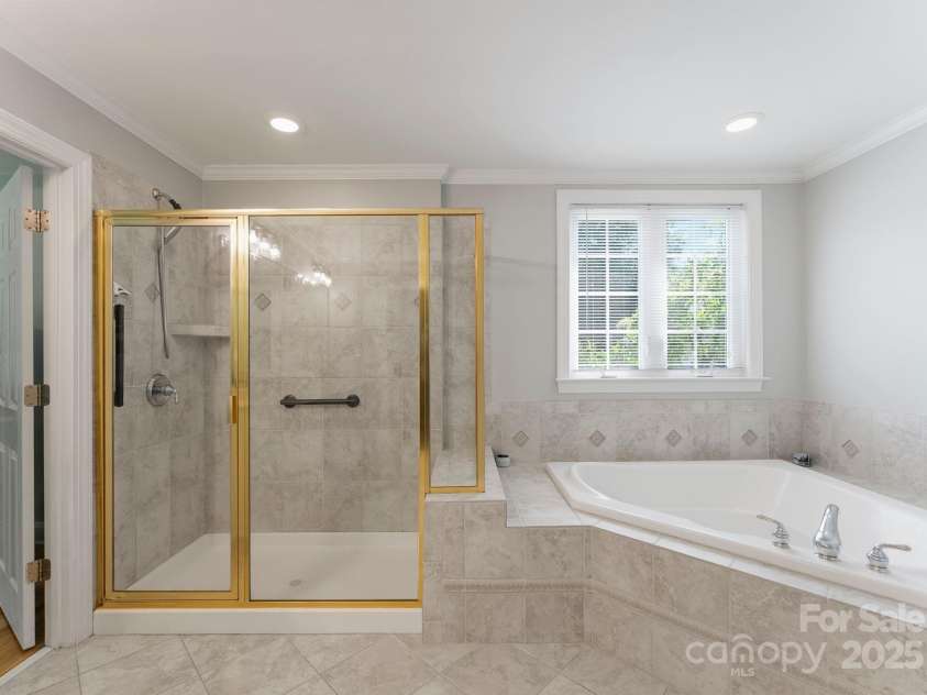 3304 Taviston Drive, Waxhaw, NC 28173.  MLS# CAR4234395, YatesRealty ID 33178. 