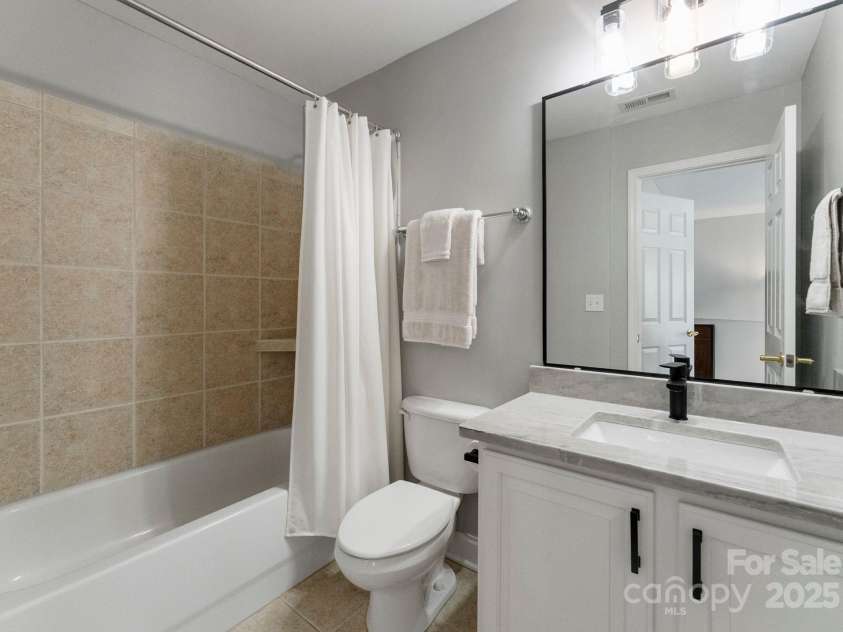 3304 Taviston Drive, Waxhaw, NC 28173.  MLS# CAR4234395, YatesRealty ID 33178. 