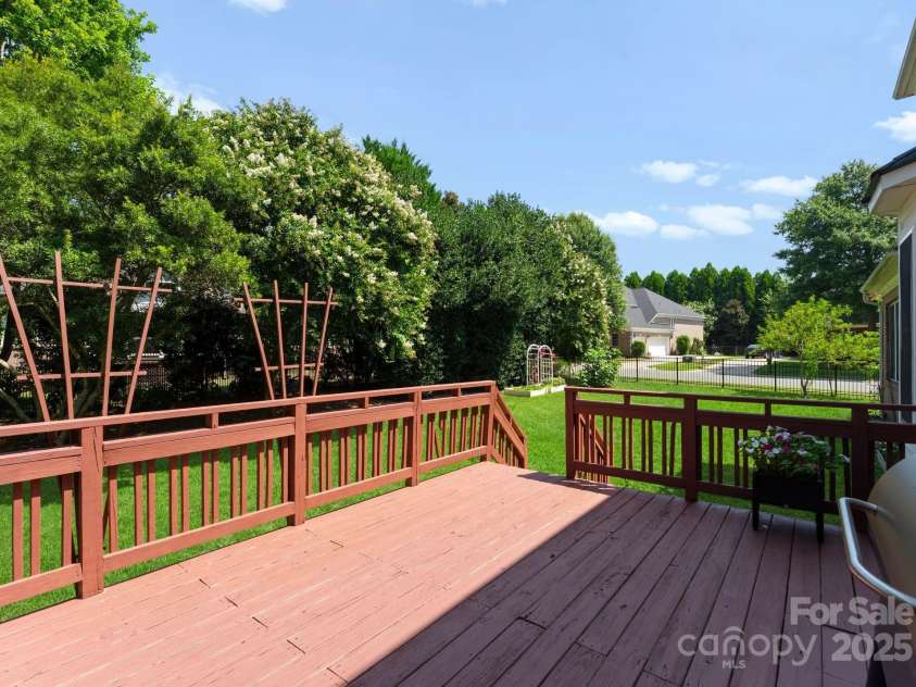 3304 Taviston Drive, Waxhaw, NC 28173.  MLS# CAR4234395, YatesRealty ID 33178. 