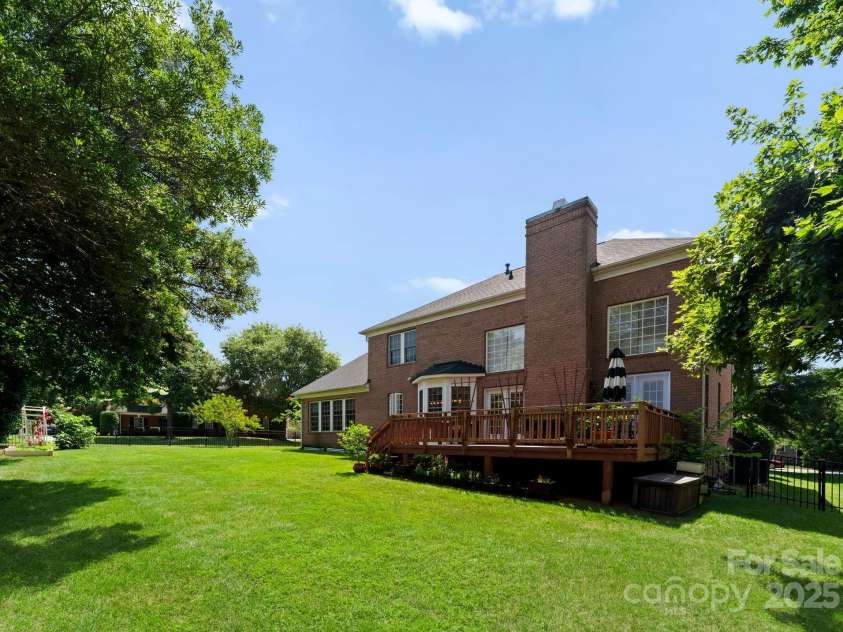 3304 Taviston Drive, Waxhaw, NC 28173.  MLS# CAR4234395, YatesRealty ID 33178. 