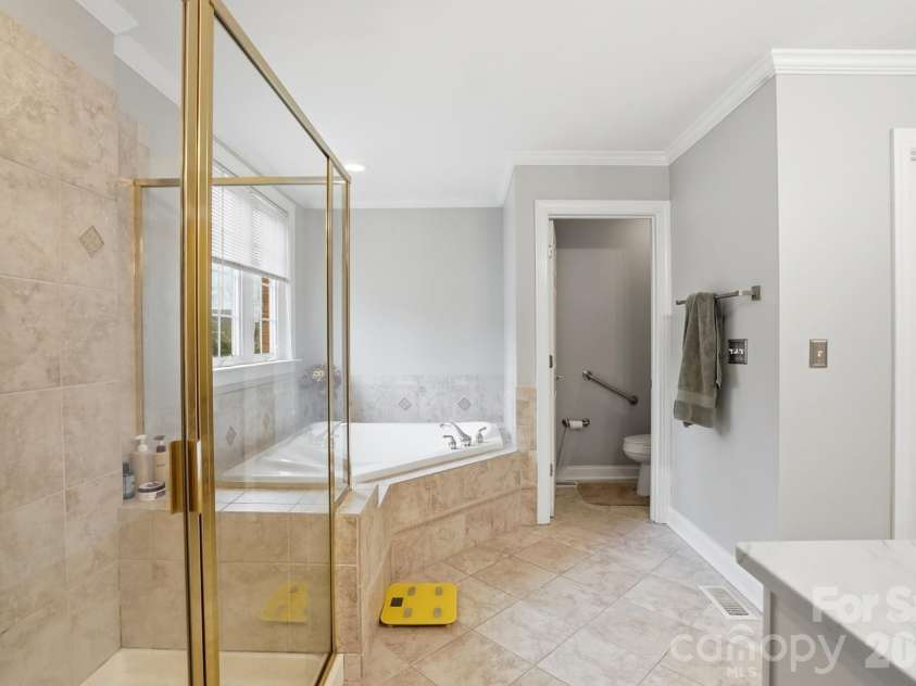 3304 Taviston Drive, Waxhaw, NC 28173.  MLS# CAR4335355, YatesRealty ID 33178. 