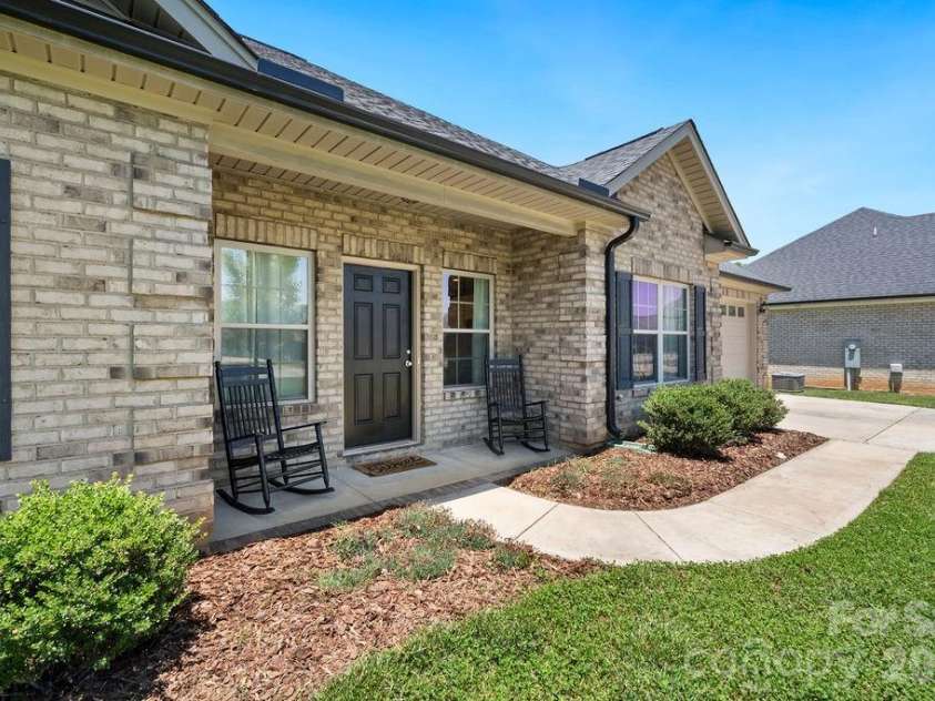 5226 Sustar Drive, Monroe, NC 28110.  MLS# CAR4392806, YatesRealty ID 33178. 
