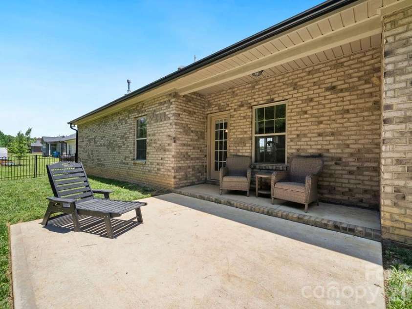 5226 Sustar Drive, Monroe, NC 28110.  MLS# CAR4392806, YatesRealty ID 33178. 