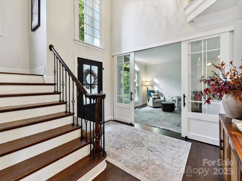 4032 Cambridge Hill Lane, Charlotte, NC 28270.  MLS# CAR4277573, YatesRealty ID 33179. 2-story entry