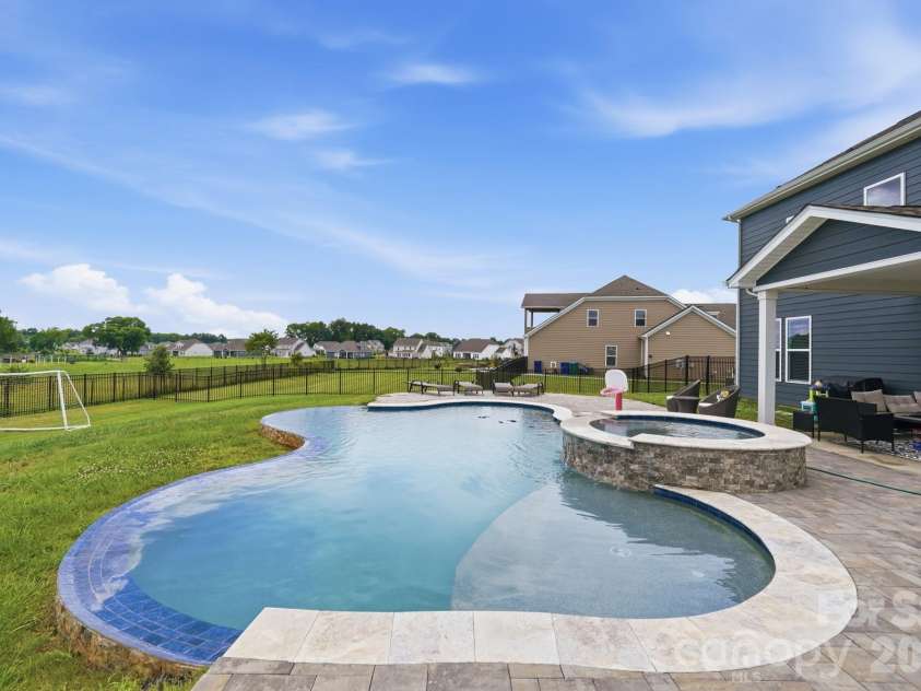 3205 Kintore Lane, Concord, NC 28027.  MLS# CAR4394370, YatesRealty ID 33180. 
