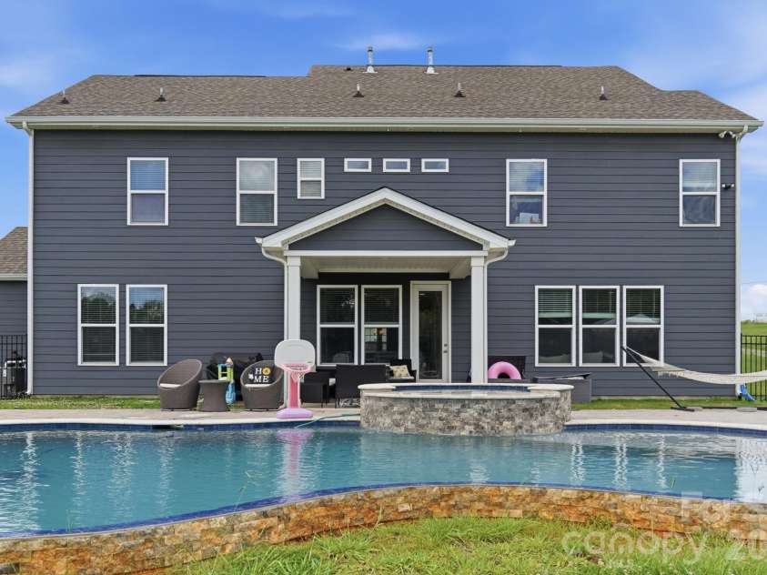 3205 Kintore Lane, Concord, NC 28027.  MLS# CAR4394370, YatesRealty ID 33180. 