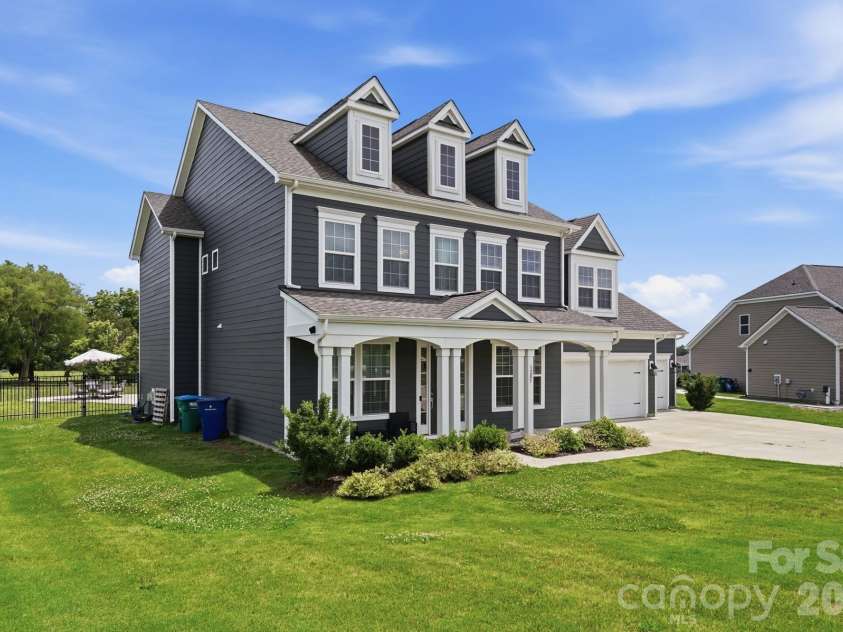 3205 Kintore Lane, Concord, NC 28027.  MLS# CAR4394370, YatesRealty ID 33180. 