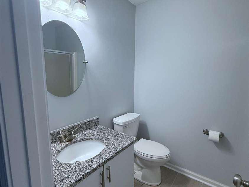 6007 Crosswood Court, Charlotte, NC 28215.  MLS# CAR4271752, YatesRealty ID 33181. 