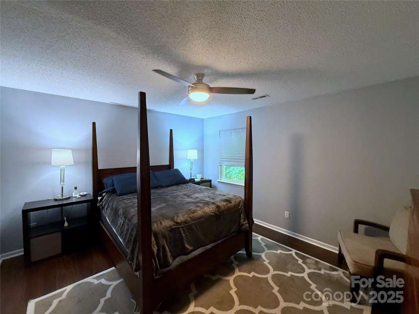 6007 Crosswood Court, Charlotte, NC 28215.  MLS# CAR4271752, YatesRealty ID 33181. 