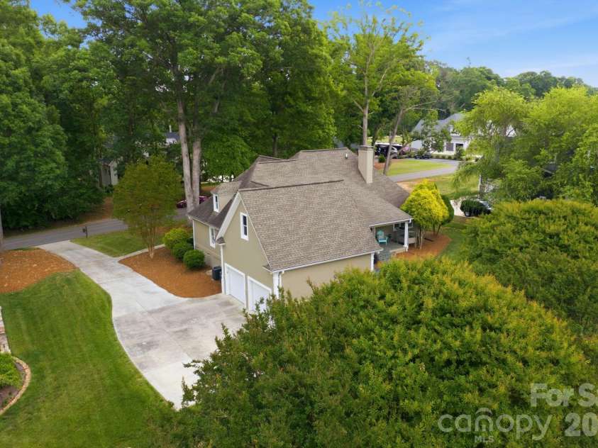 242 Mallard Way, Mooresville, NC 28117.  MLS# CAR4381736, YatesRealty ID 33182. 