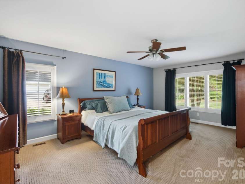 242 Mallard Way, Mooresville, NC 28117.  MLS# CAR4381736, YatesRealty ID 33182. 