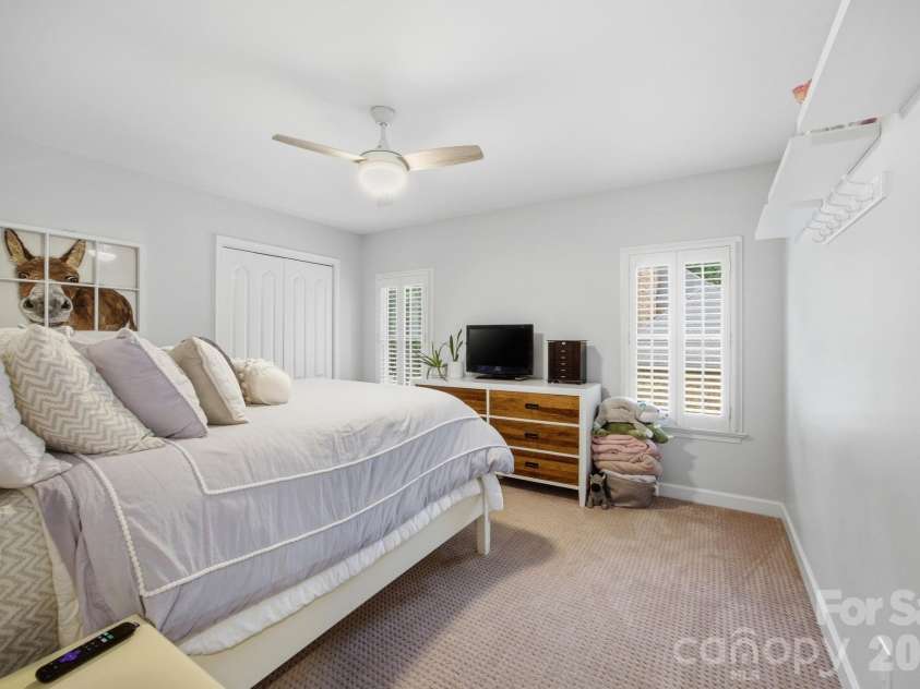 242 Mallard Way, Mooresville, NC 28117.  MLS# CAR4381736, YatesRealty ID 33182. 