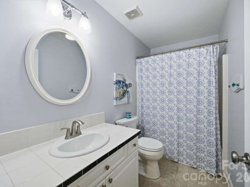 242 Mallard Way, Mooresville, NC 28117.  MLS# CAR4381736, YatesRealty ID 33182. 