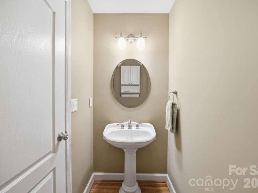 242 Mallard Way, Mooresville, NC 28117.  MLS# CAR4381736, YatesRealty ID 33182. 