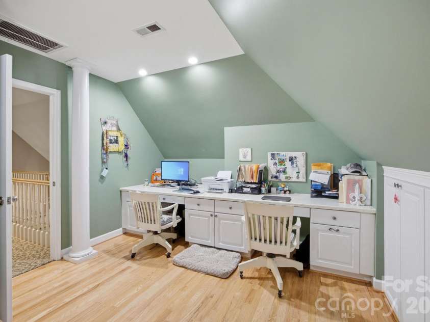 242 Mallard Way, Mooresville, NC 28117.  MLS# CAR4381736, YatesRealty ID 33182. 