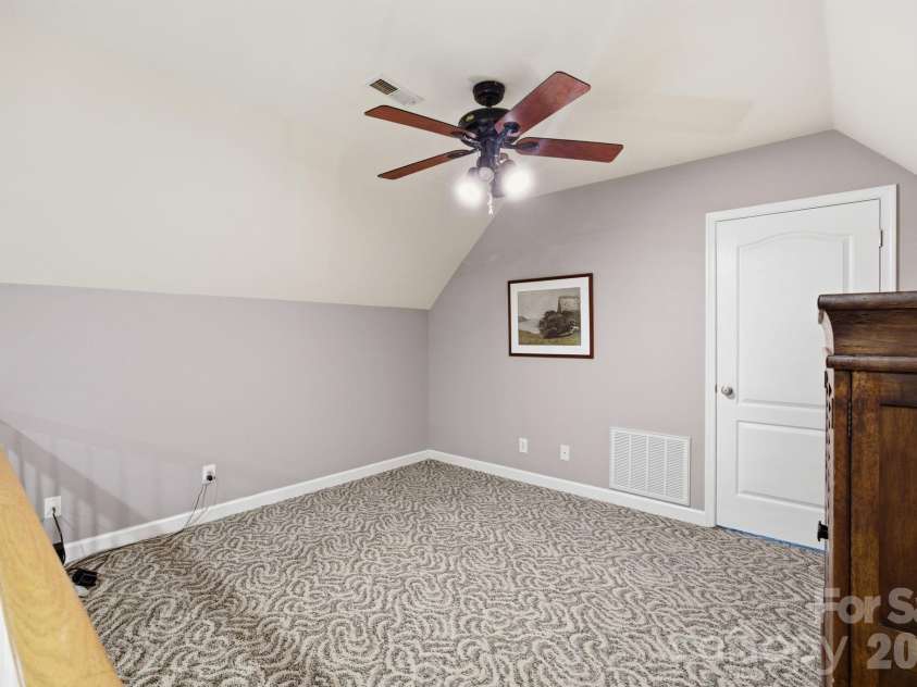 242 Mallard Way, Mooresville, NC 28117.  MLS# CAR4381736, YatesRealty ID 33182. 