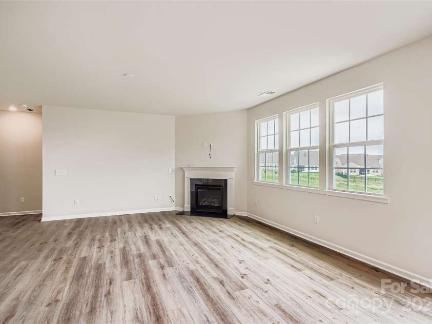 4211 Skyboat Circle, Fort Mill, SC 29715.  MLS# CAR4284615, YatesRealty ID 33183. Living Room