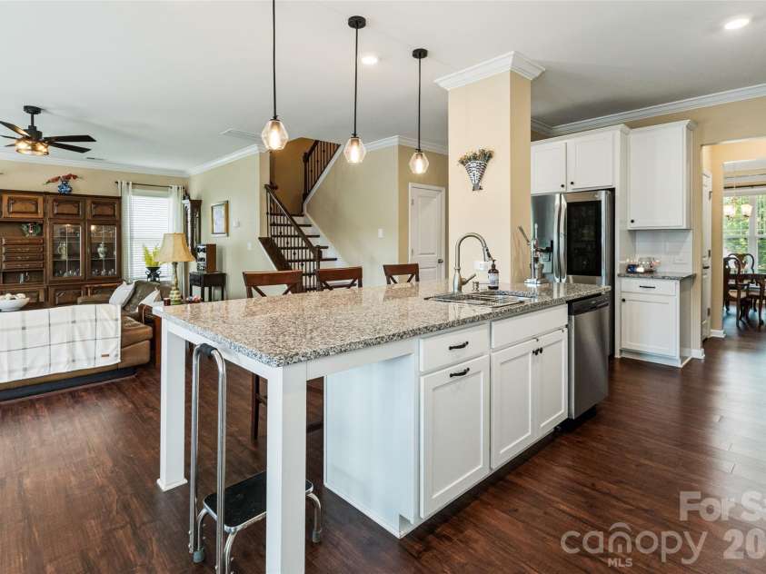 6008 Britannia Boulevard, Waxhaw, NC 28173.  MLS# CAR4396319, YatesRealty ID 33183. 