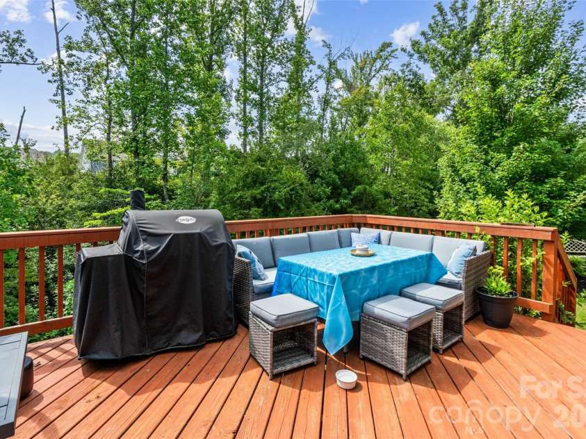 6008 Britannia Boulevard, Waxhaw, NC 28173.  MLS# CAR4396319, YatesRealty ID 33183. 