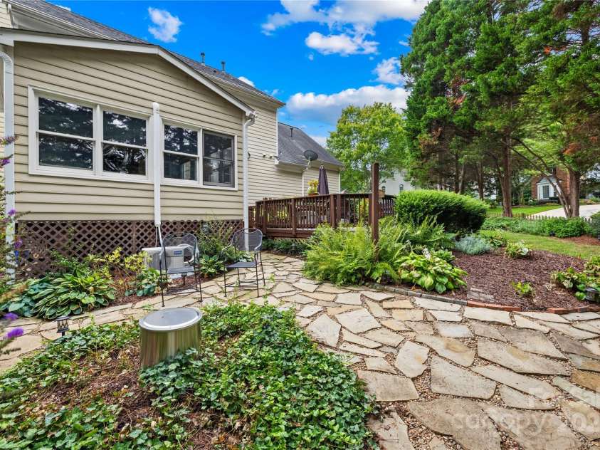 19739 Valiant Way, Cornelius, NC 28031.  MLS# CAR4288737, YatesRealty ID 33184. 