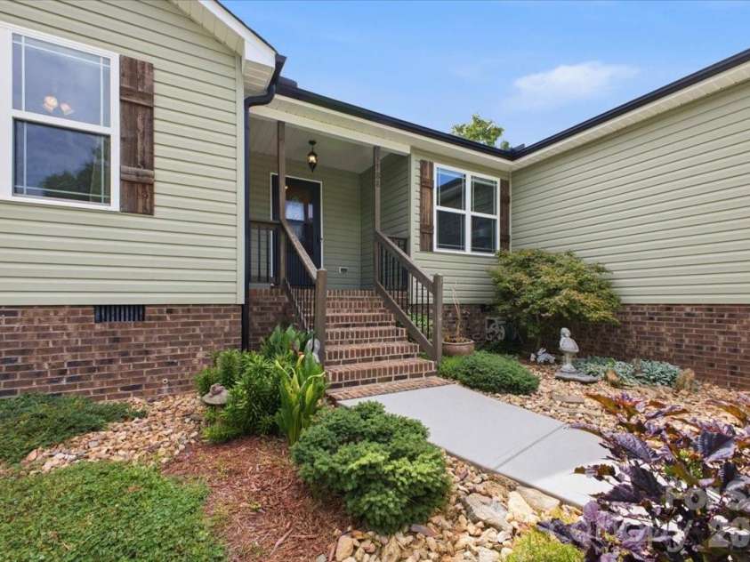 3788 Rene Lane, Maiden, NC 28650.  MLS# CAR4393846, YatesRealty ID 33184. 