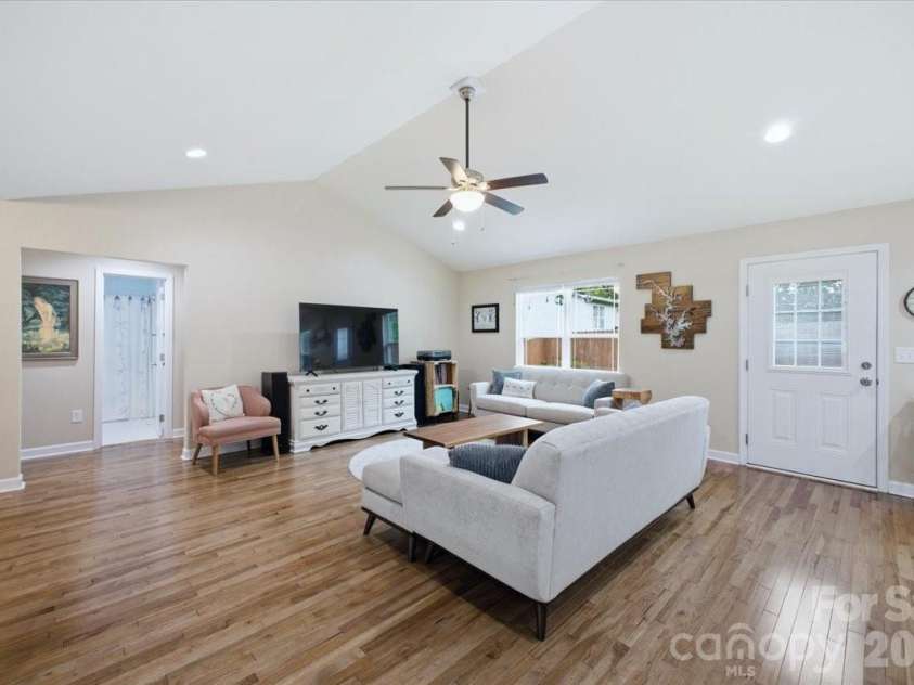 3788 Rene Lane, Maiden, NC 28650.  MLS# CAR4393846, YatesRealty ID 33184. 