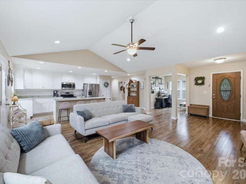 3788 Rene Lane, Maiden, NC 28650.  MLS# CAR4393846, YatesRealty ID 33184. 