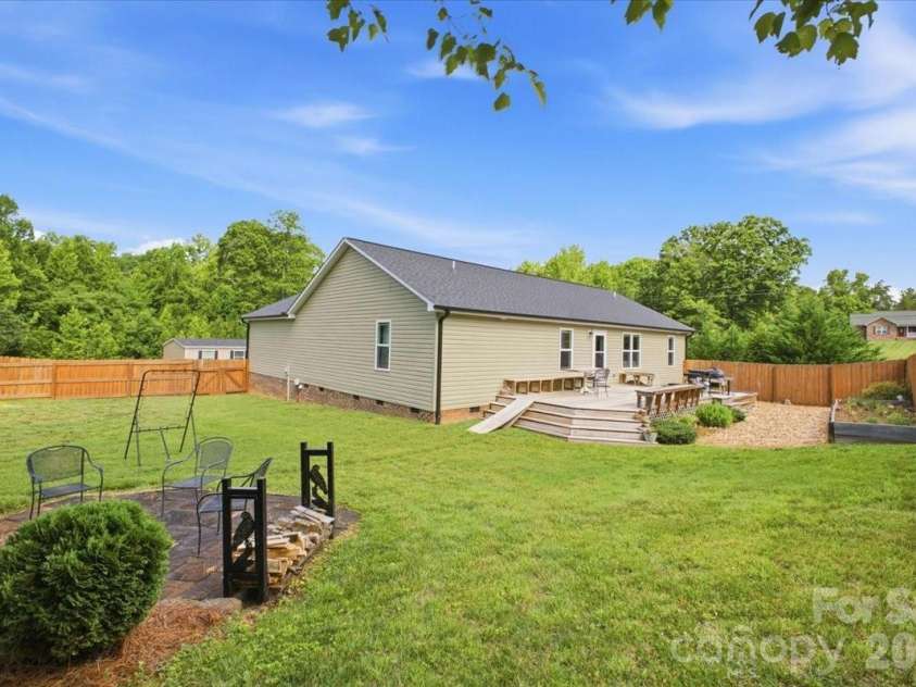 3788 Rene Lane, Maiden, NC 28650.  MLS# CAR4393846, YatesRealty ID 33184. 