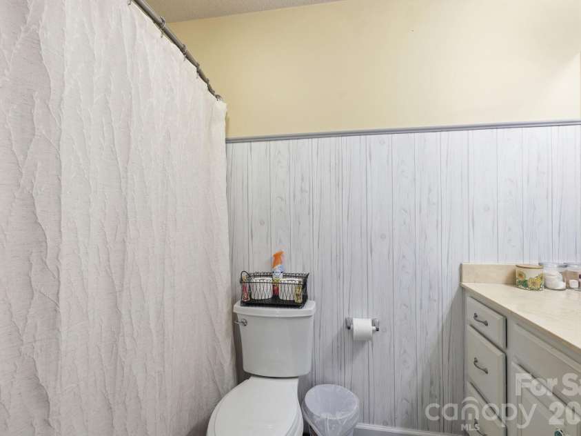 83 Sunny Meadows Boulevard, Arden, NC 28704.  MLS# CAR4396781, YatesRealty ID 33187. 