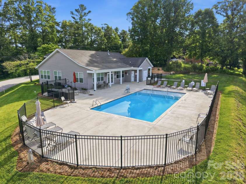 83 Sunny Meadows Boulevard, Arden, NC 28704.  MLS# CAR4396781, YatesRealty ID 33187. 
