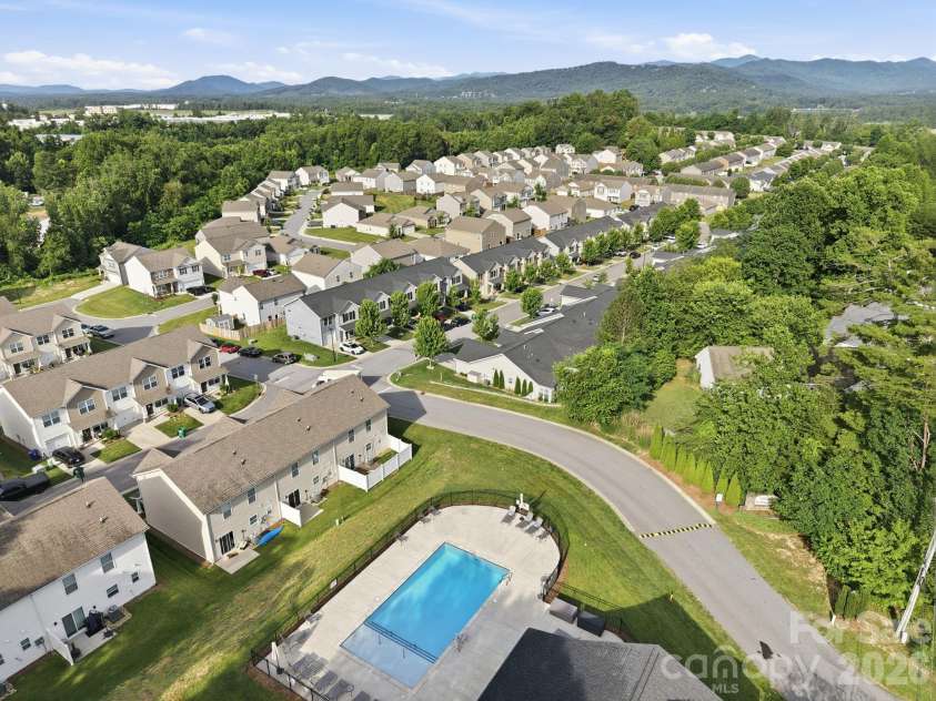 83 Sunny Meadows Boulevard, Arden, NC 28704.  MLS# CAR4396781, YatesRealty ID 33187. 