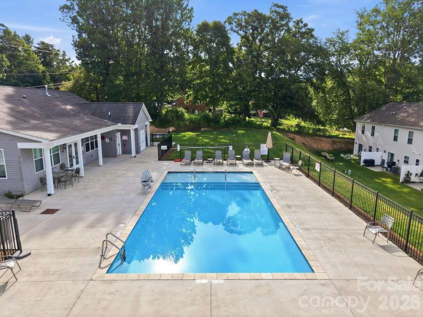 83 Sunny Meadows Boulevard, Arden, NC 28704.  MLS# CAR4396781, YatesRealty ID 33187. 