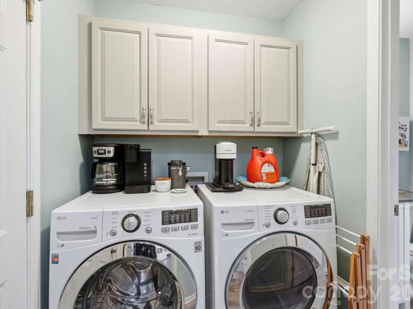 83 Sunny Meadows Boulevard, Arden, NC 28704.  MLS# CAR4396781, YatesRealty ID 33187. Laundry on main level