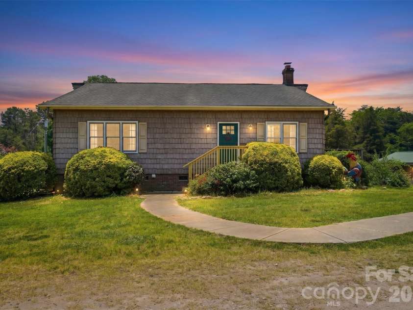 5835 Kreps Road, Clover, SC 29710.  MLS# CAR4397393, YatesRealty ID 33188. 