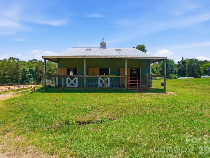 5835 Kreps Road, Clover, SC 29710.  MLS# CAR4397393, YatesRealty ID 33188. 