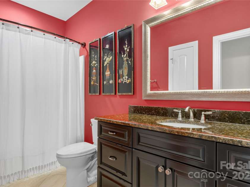 8505 Van Court, Denver, NC 28037.  MLS# CAR4289958, YatesRealty ID 33188. Guest Bathroom
